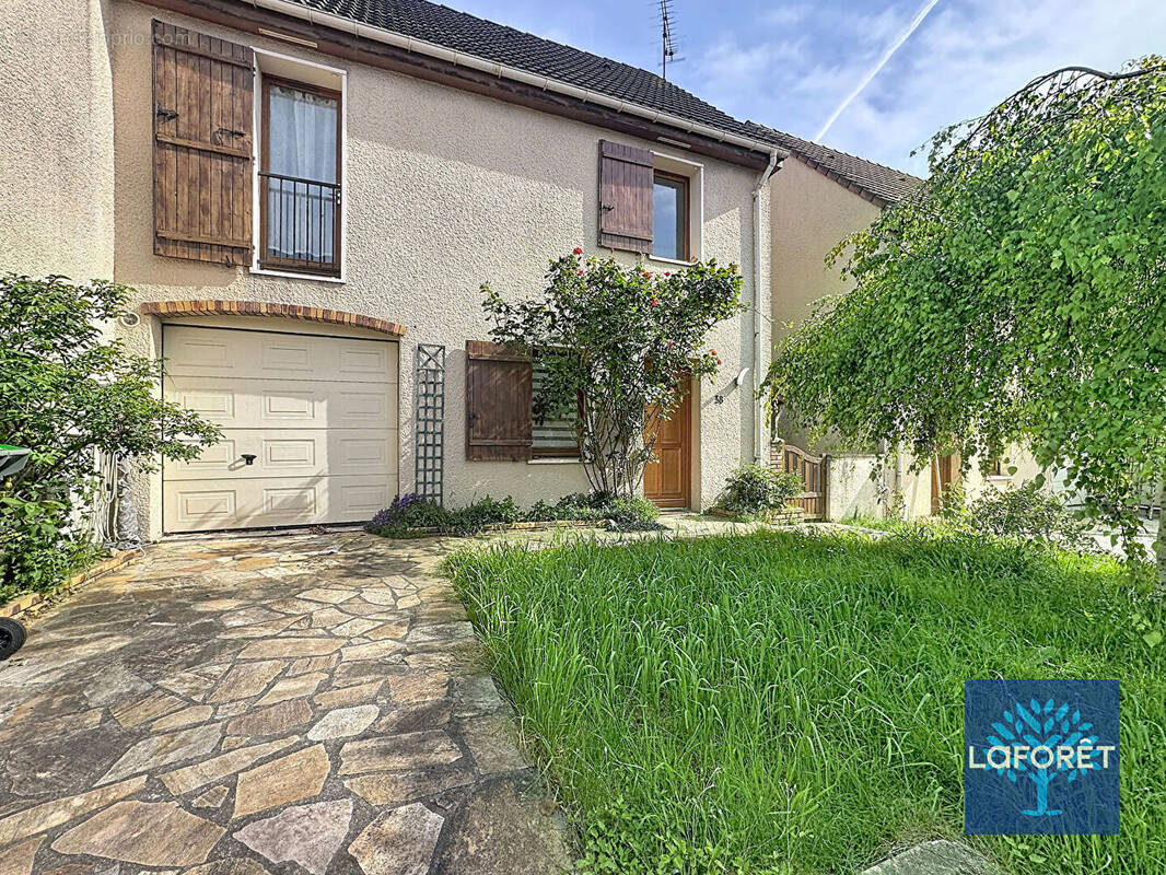 Maison à CHILLY-MAZARIN