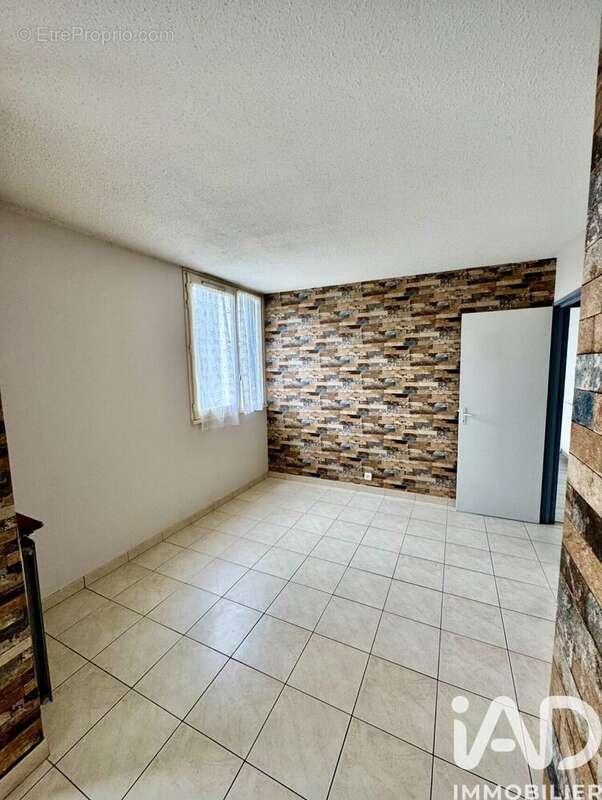 Photo 9 - Appartement à QUINCY-SOUS-SENART