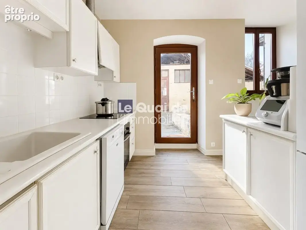 Maison 120 m² à Yenne  - photo 4