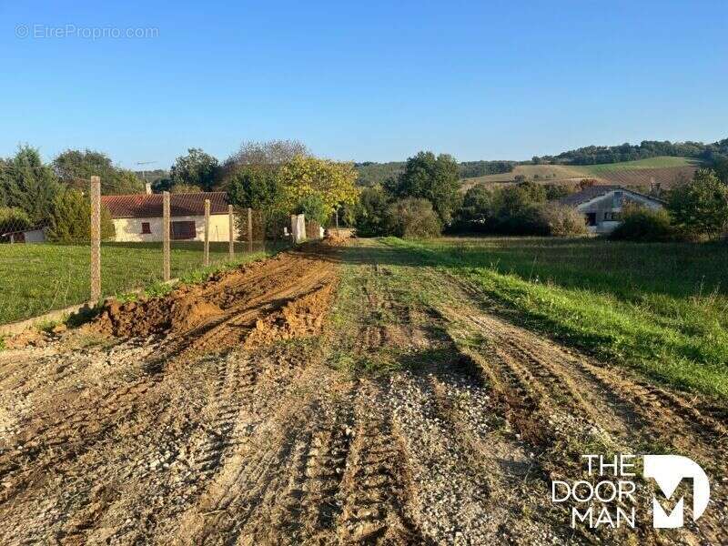 Terrain à LABOURGADE