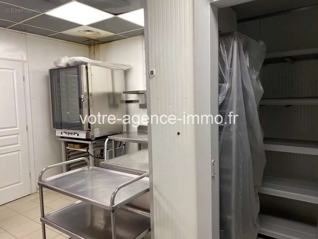 Commerce à SAINT-ANDRE-DE-LA-ROCHE