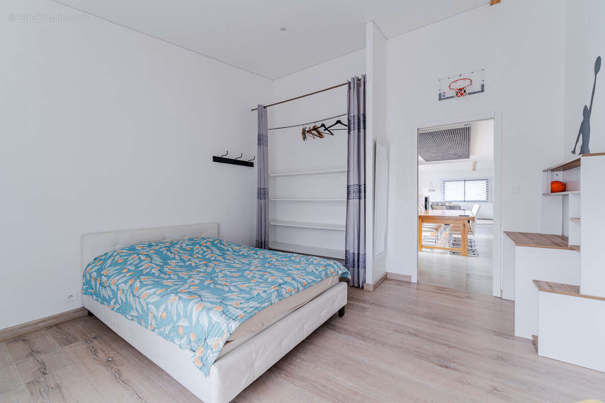 Maison à MONTLOUIS-SUR-LOIRE