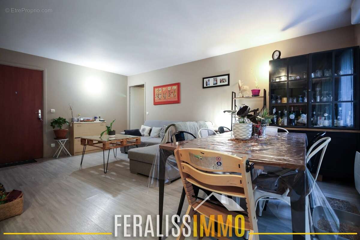Appartement à COURDIMANCHE