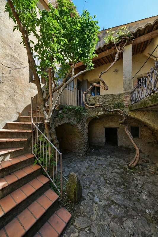Maison à UZES