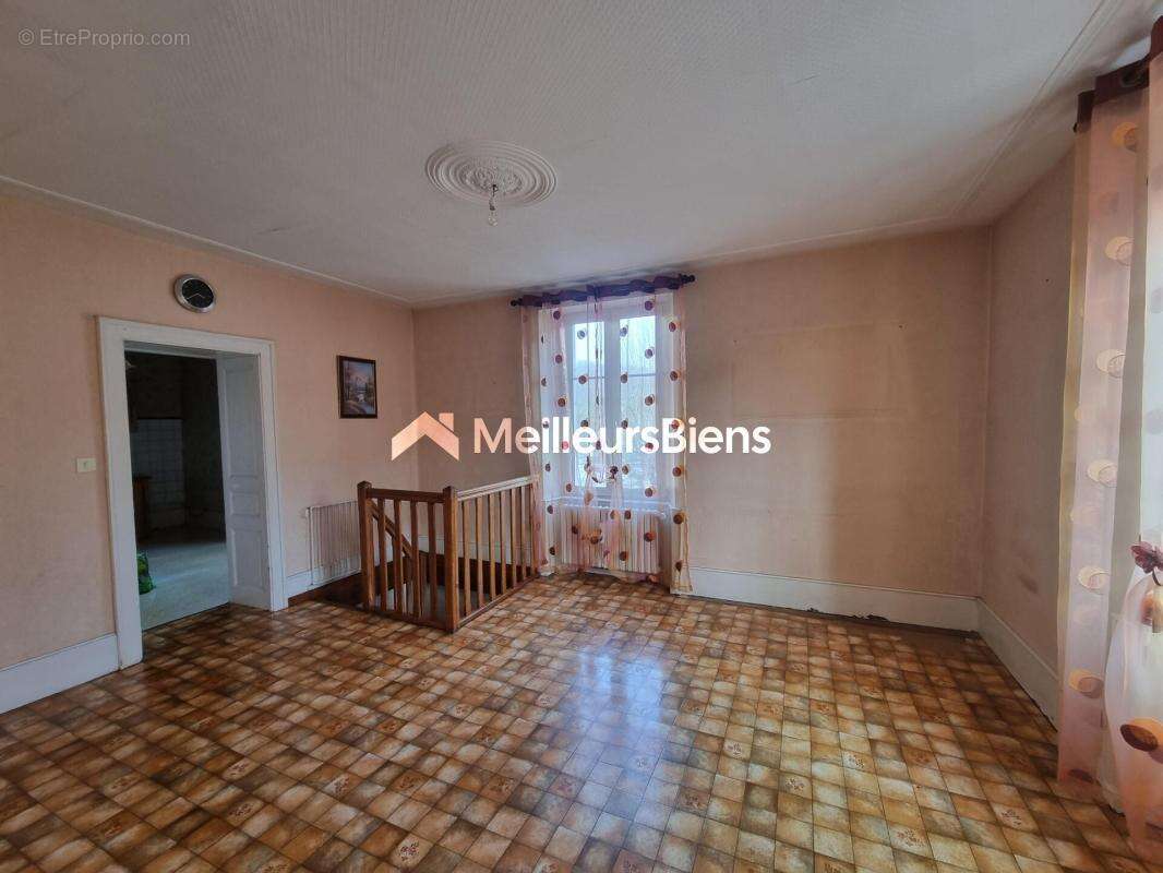 Appartement à PONT-DE-ROIDE