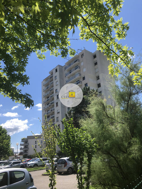 Appartement à SAINT-PRIEST