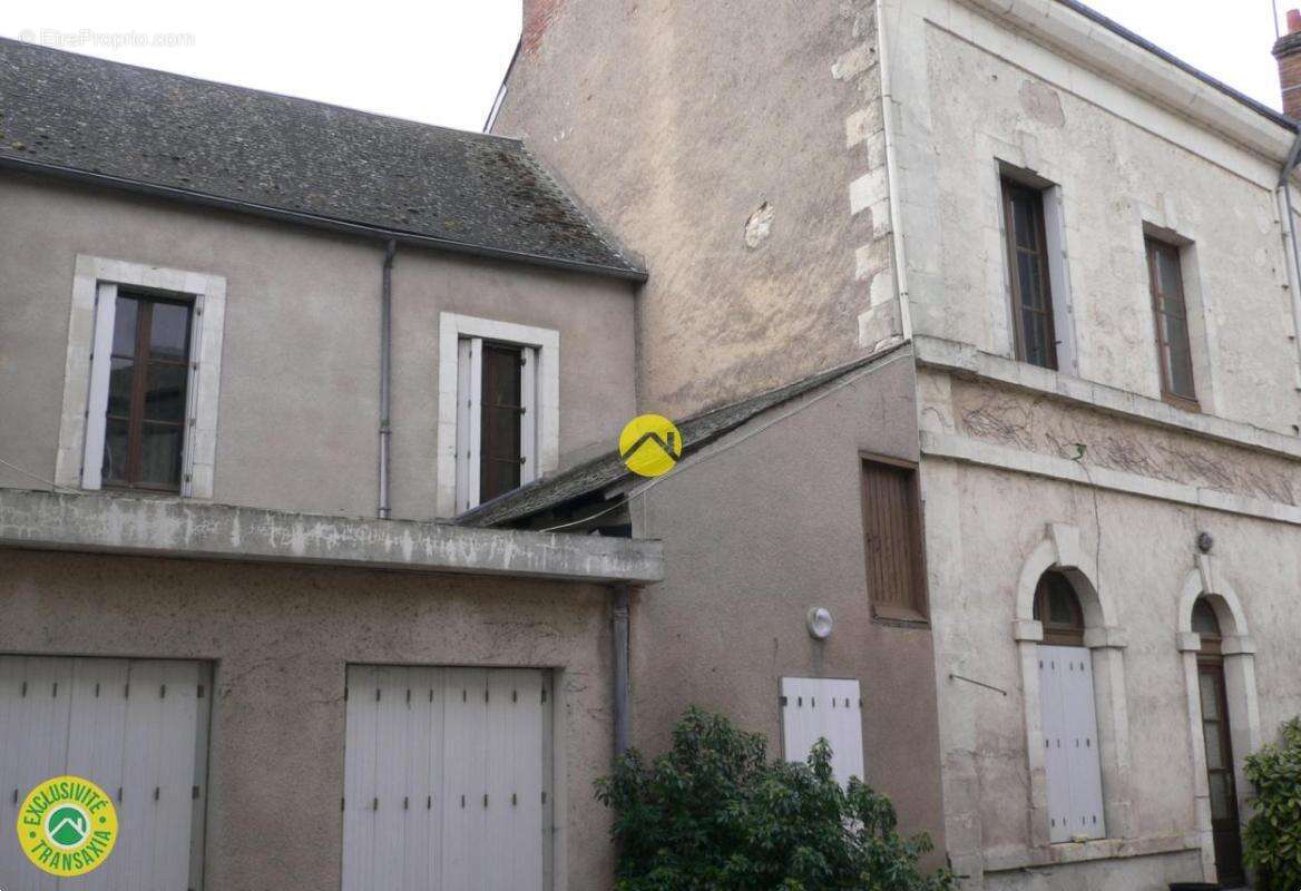 Maison à TOURNON-SAINT-MARTIN