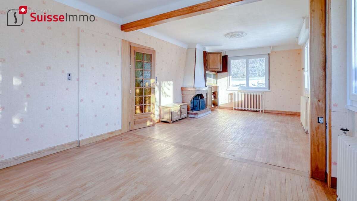 Maison à VOUJEAUCOURT