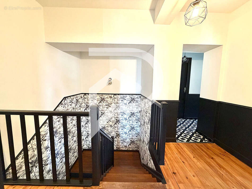 Maison Béarnaise Labastide-Cézéracq 7 pièces 177 m² - photo 8