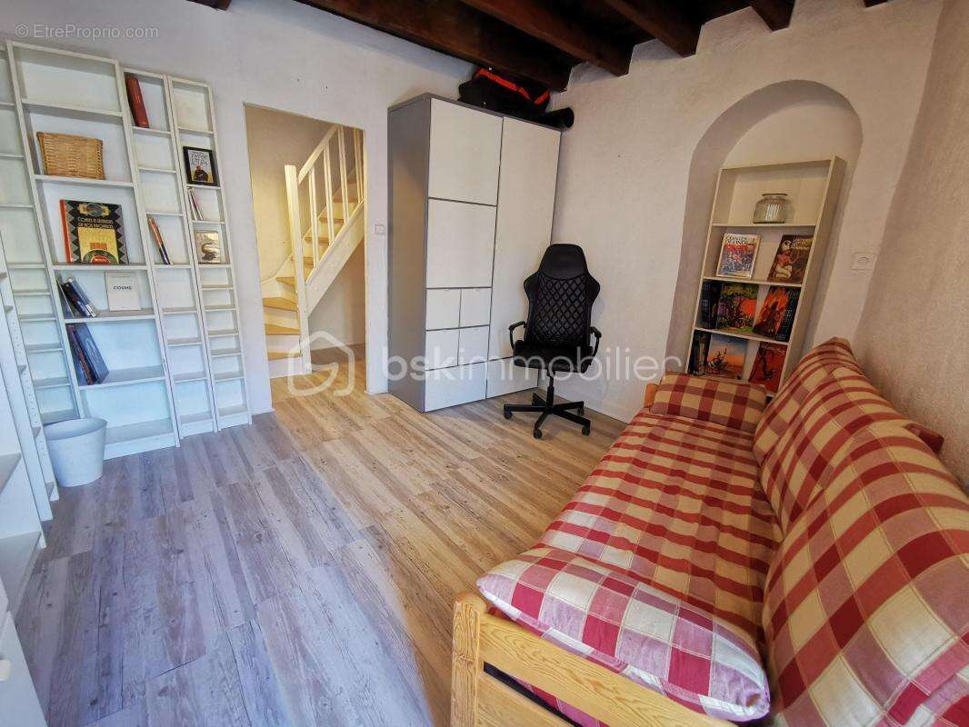Maison à PIERRE-CHATEL