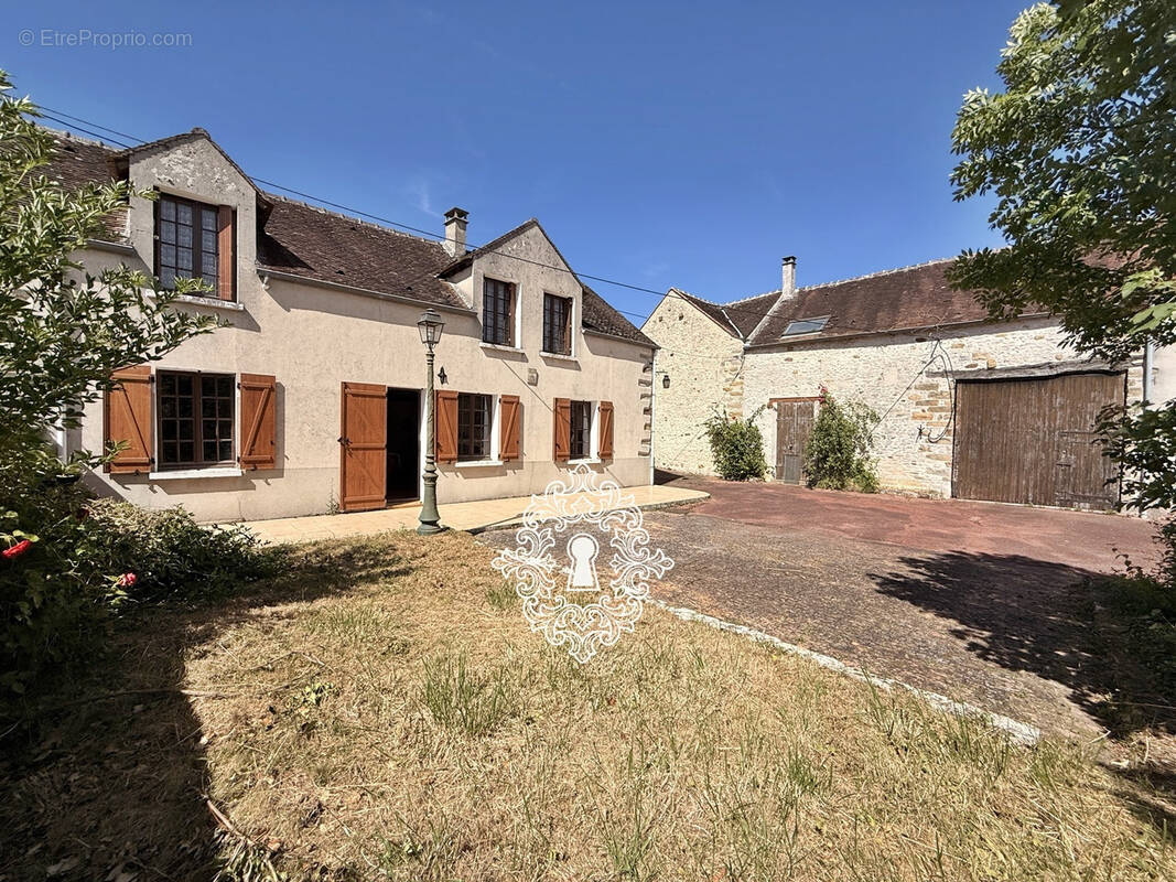 Maison à DONNEMARIE-DONTILLY