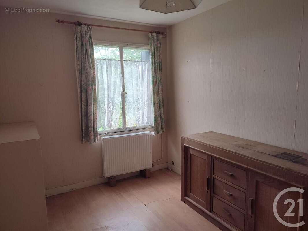 Maison à SUILLY-LA-TOUR