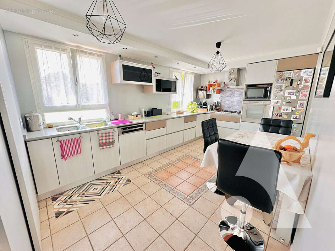 Maison Laigneville 6 pièce(s) 115 m2 - photo 4