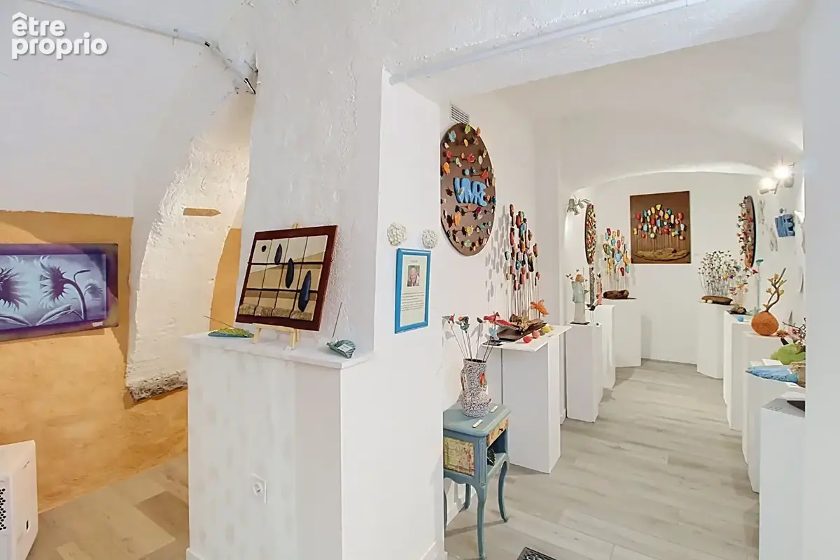A vendre en exclusivite à draguignan - local commercial avec atelier et vaste espace de stockage - photo 7
