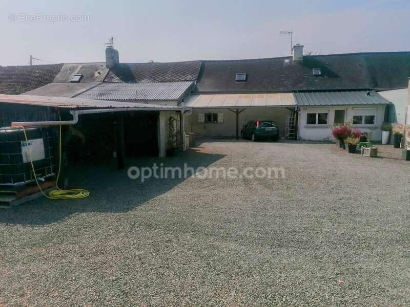 Maison à LE MOLAY-LITTRY