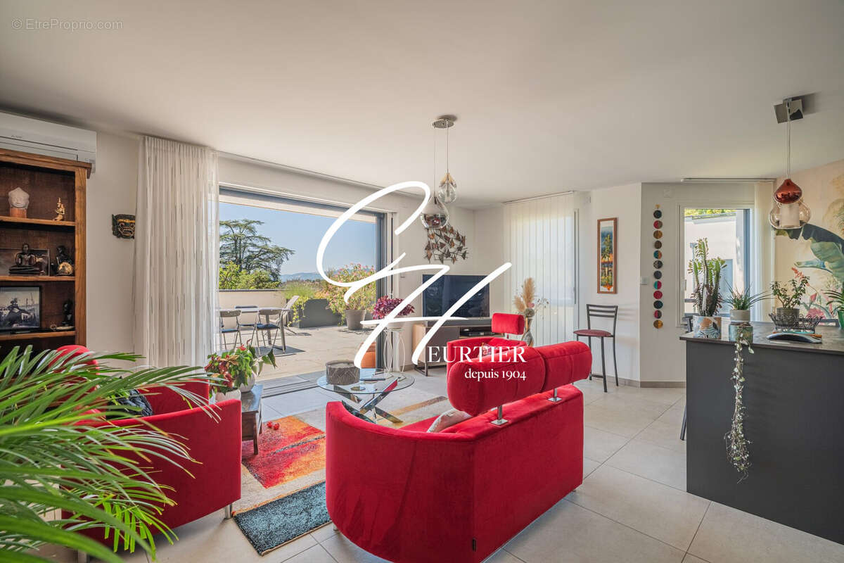 Appartement 74 m² à Voiron  - photo 4