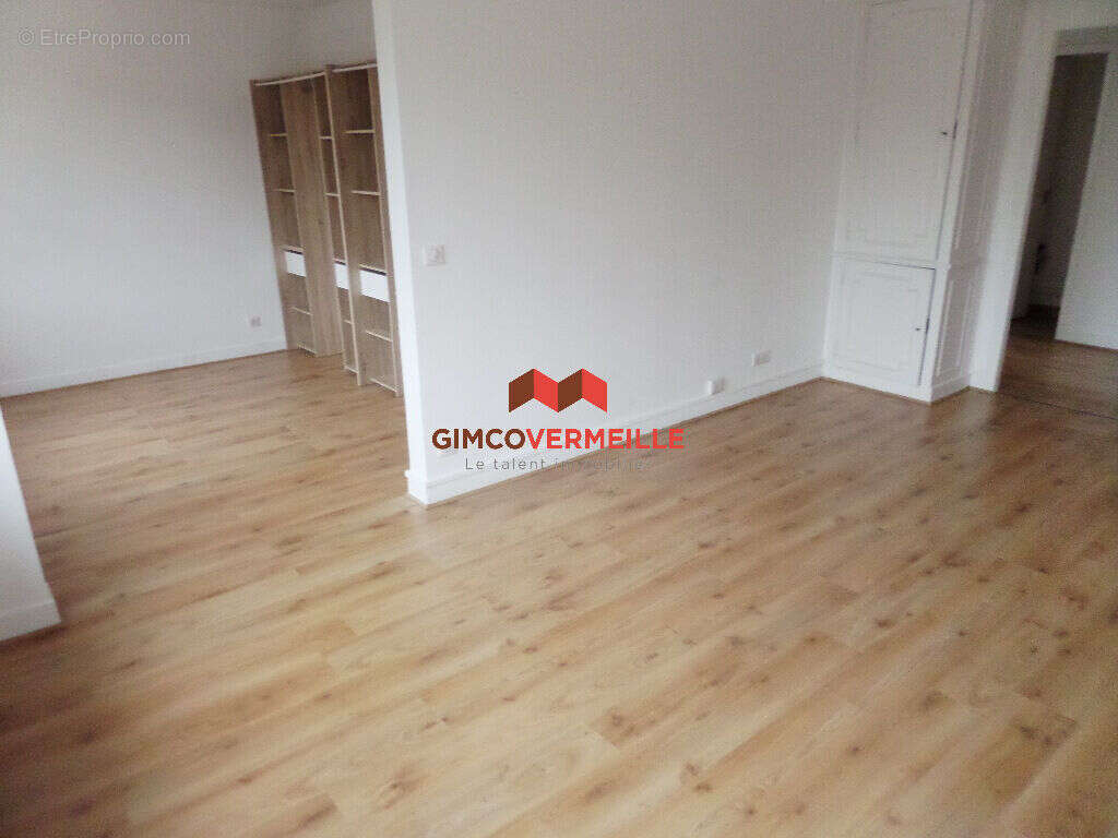 Appartement à BOUGIVAL