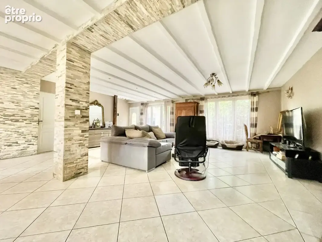 Maison 10 pièces 238 m² à vendre à Neuilly-Plaisance (93360) - photo 6