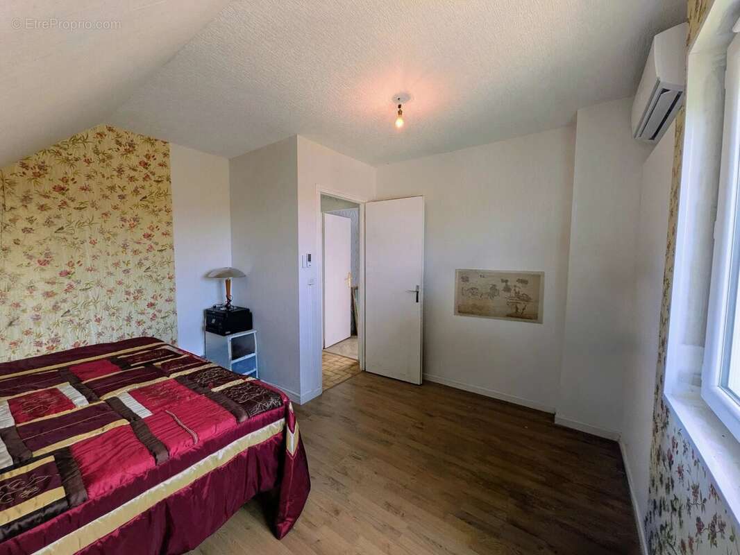 Maison 5 chambres – Commodités à pied ! - photo 12
