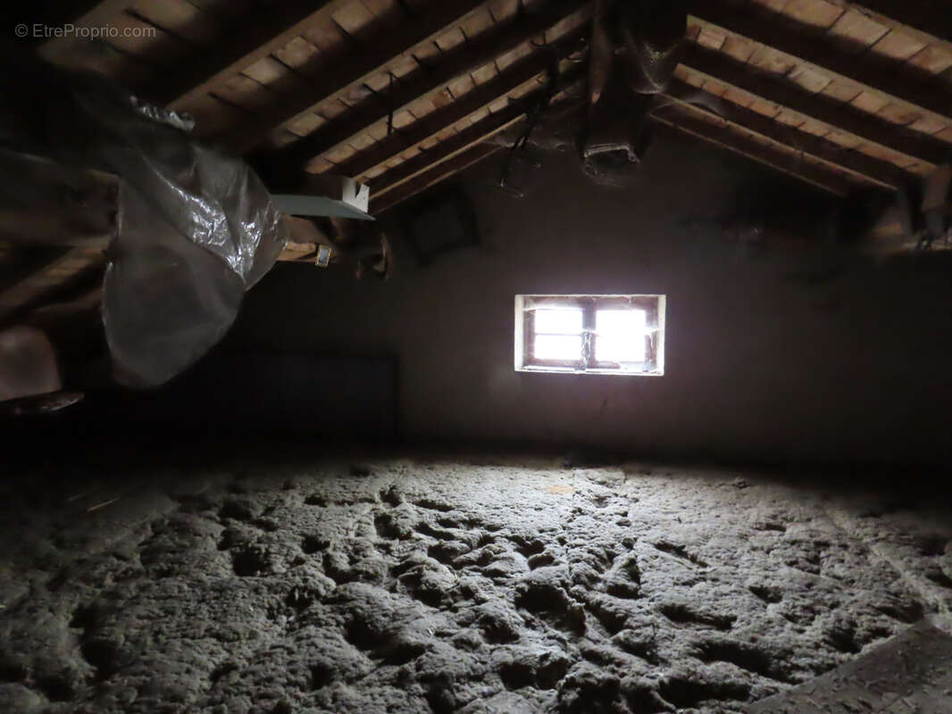 Ebreuil centre - photo 9