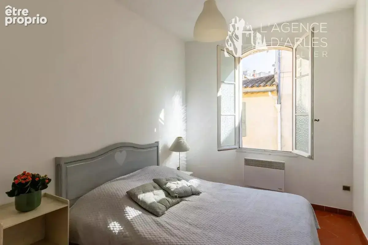 Arles centre historique, proche place du Forum – Appartement de caractère 44 m² - photo 5