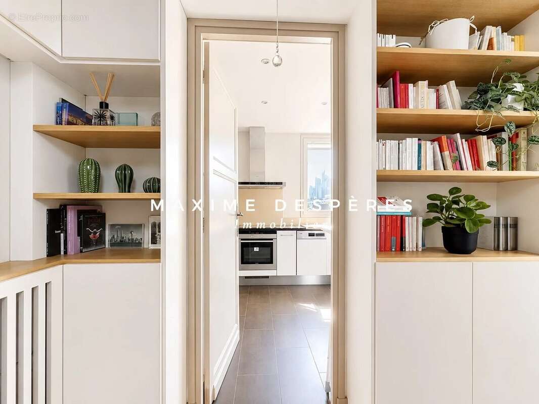 Appartement à NEUILLY-SUR-SEINE