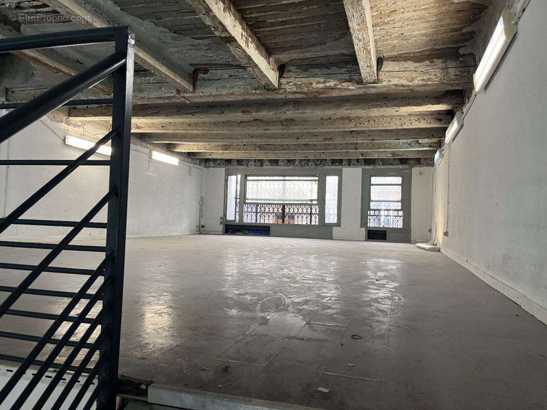 Commerce à MARSEILLE-1E