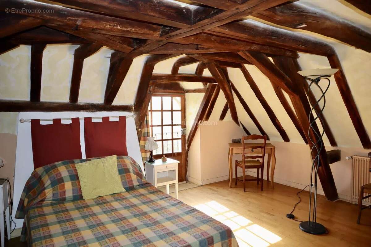 Maison à LA CHARTRE-SUR-LE-LOIR