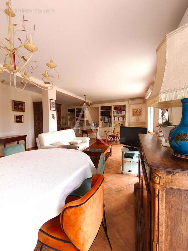 Appartement à MONTREDON-DES-CORBIERES