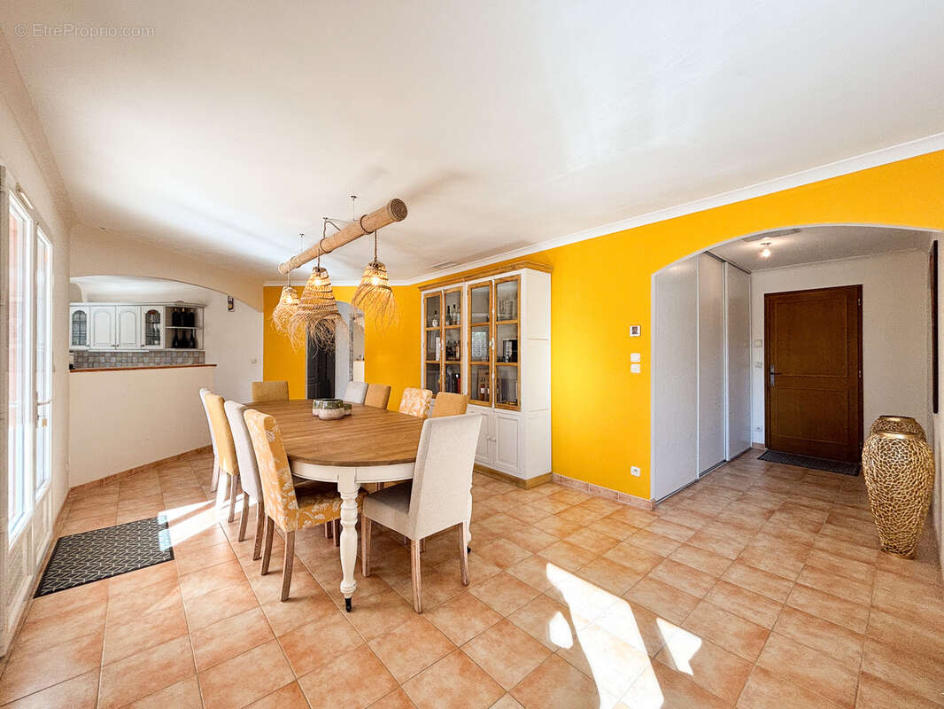 Maison à LORGUES