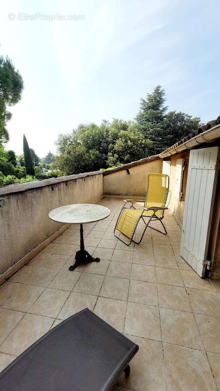 Maison à L'ISLE-SUR-LA-SORGUE