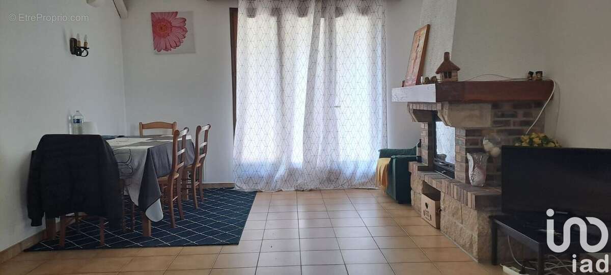 Photo 2 - Maison à SAINT-HILAIRE-LES-ANDRESIS