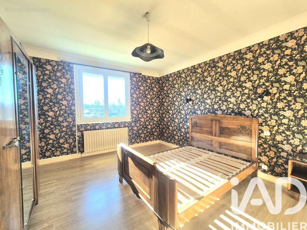 Photo 6 - Maison à JUGEALS-NAZARETH