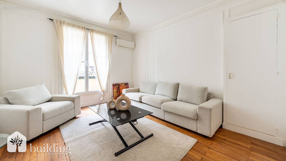 Appartement à PARIS-17E
