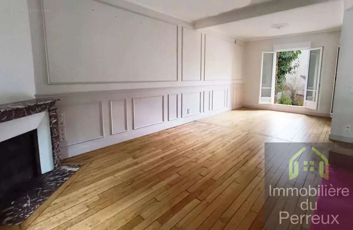 Maison à LE PERREUX-SUR-MARNE