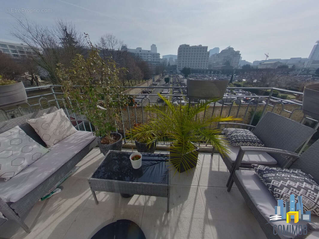 Appartement à LA GARENNE-COLOMBES