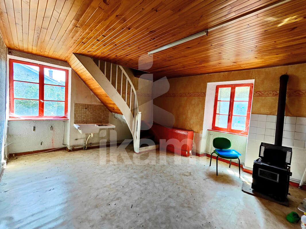 Habitation principale avec revenus locatifs possibles   327 m2 à fort potentiel - photo 17