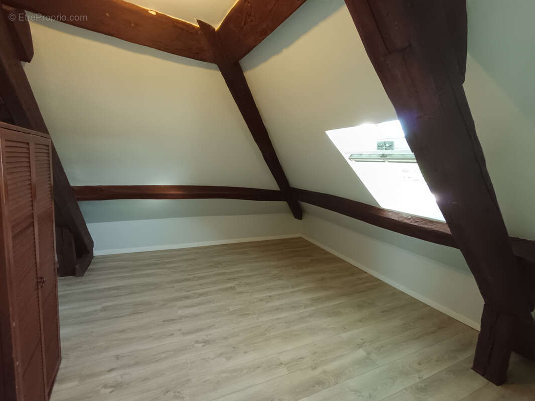Appartement à VAUGRIGNEUSE