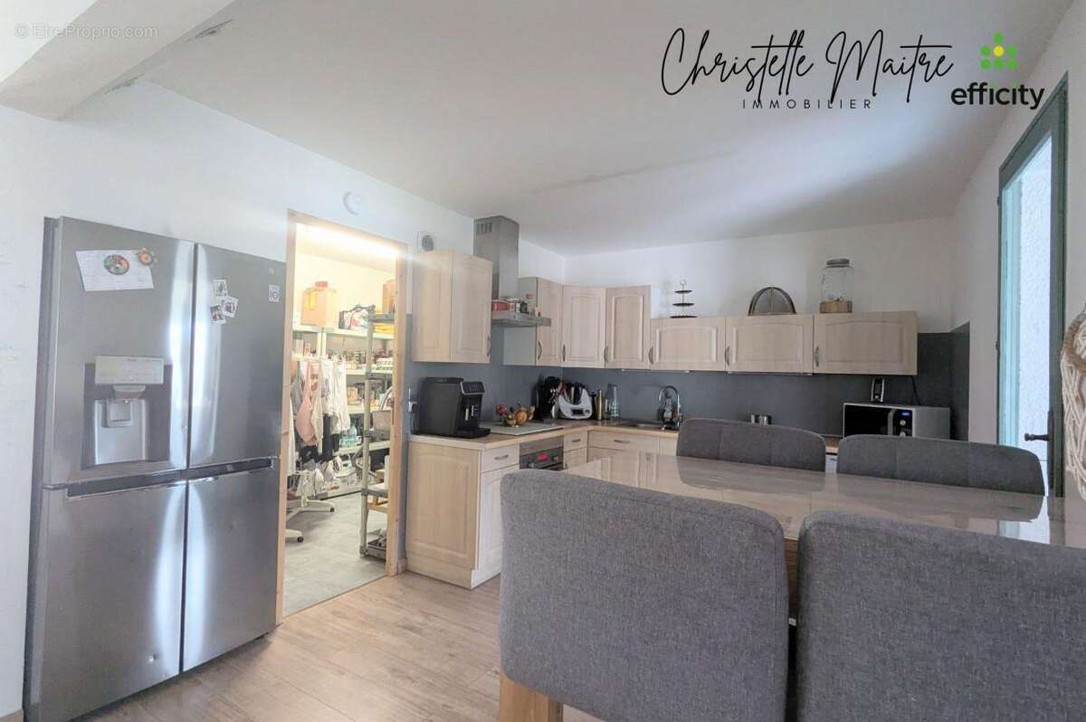 Maison à SAINT-MARTIN-DE-CRAU