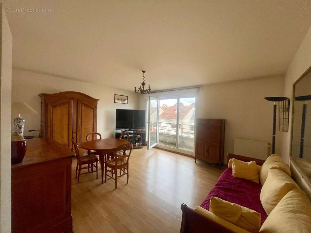 Appartement à GENNEVILLIERS