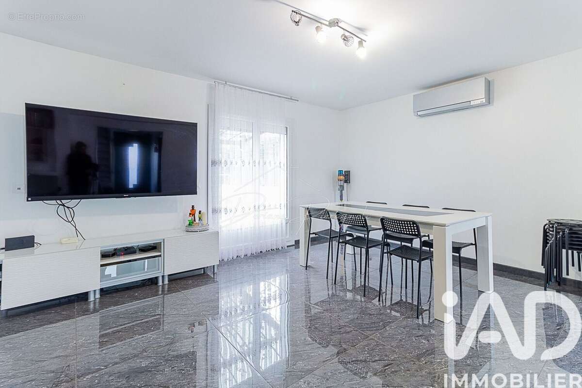 Photo 2 - Maison à VAUREAL