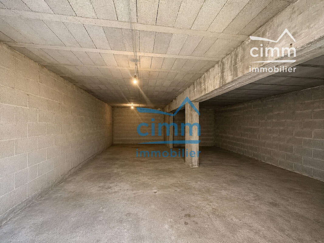 Appartement 474 m² à Sorgues  - photo 8
