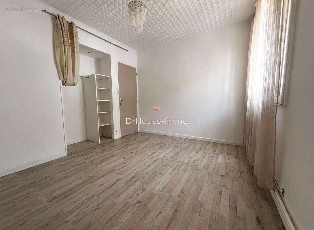 Appartement à LUNEL