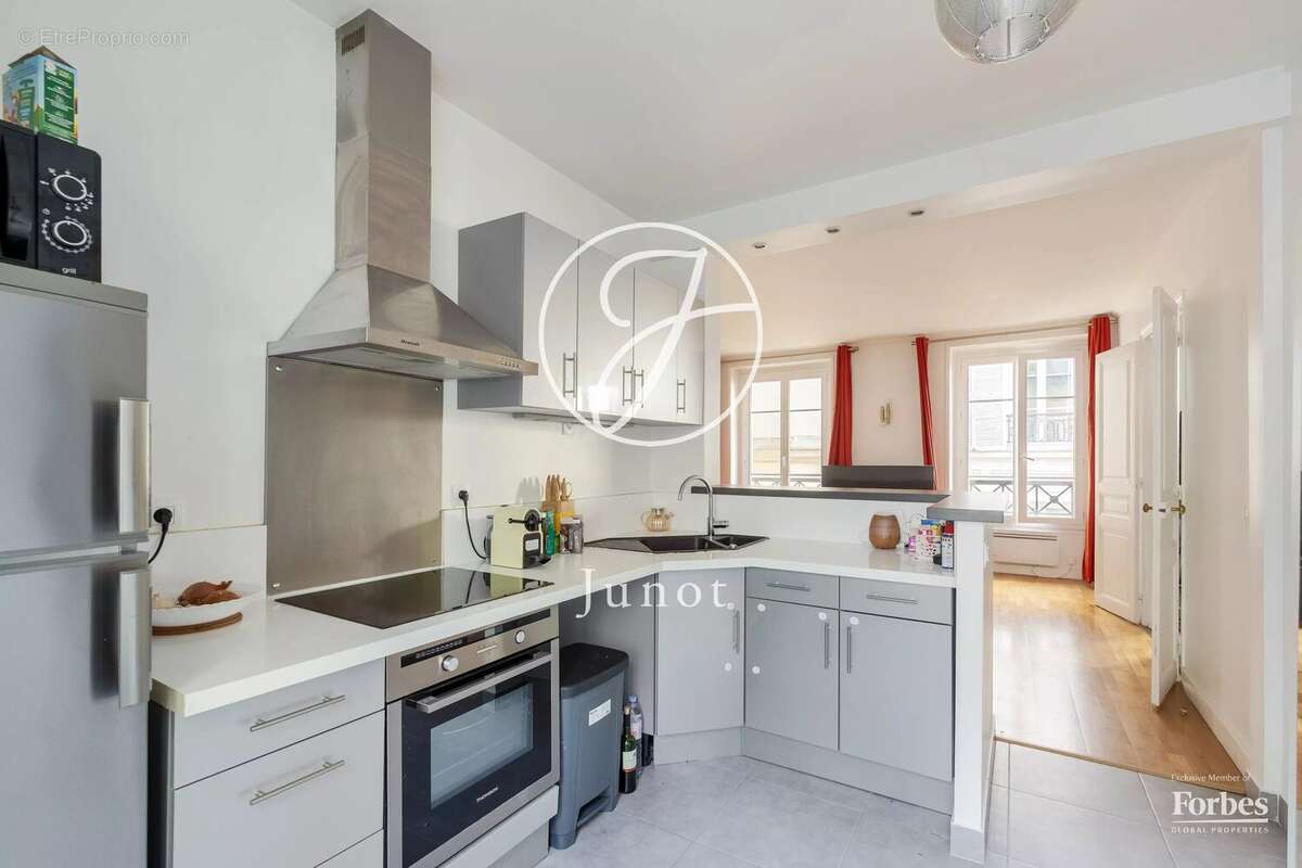 Appartement à PARIS-9E
