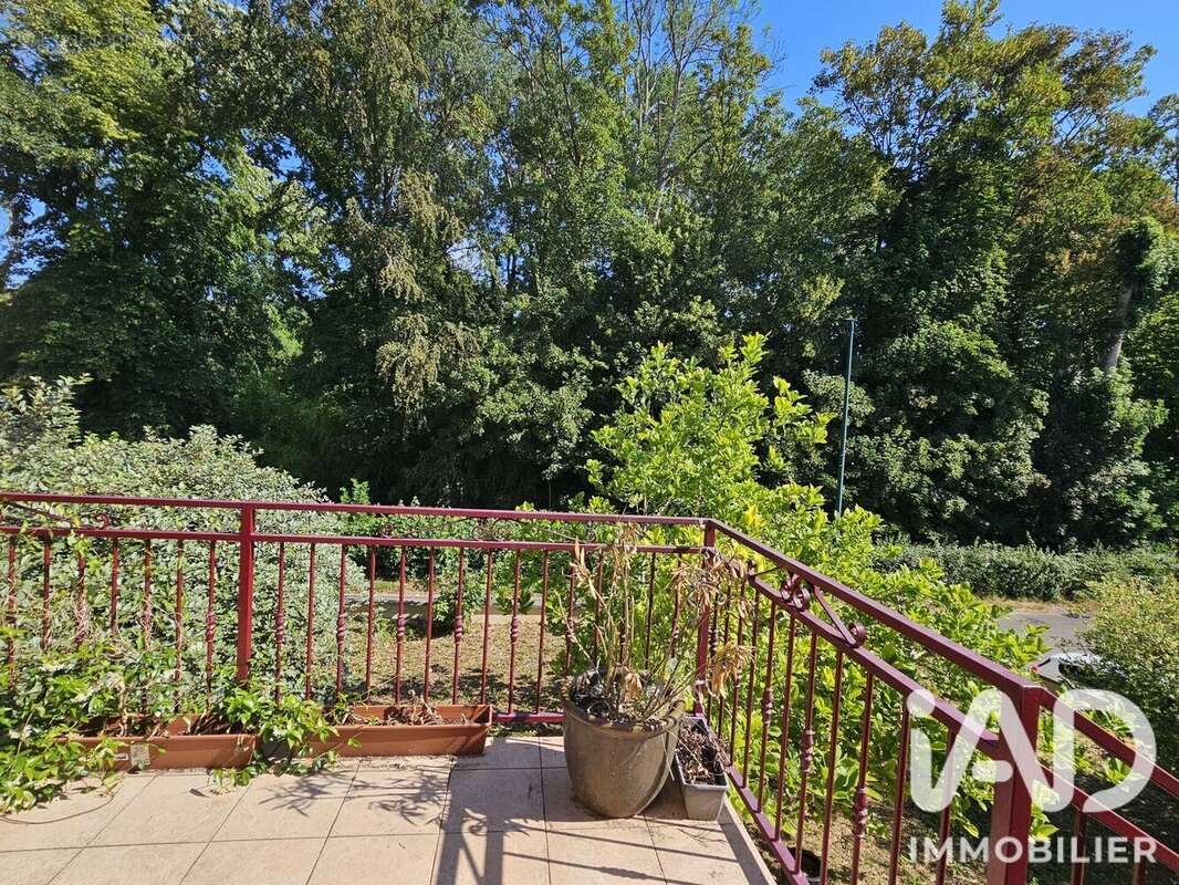 Maison 165 m² à Paron  - photo 6