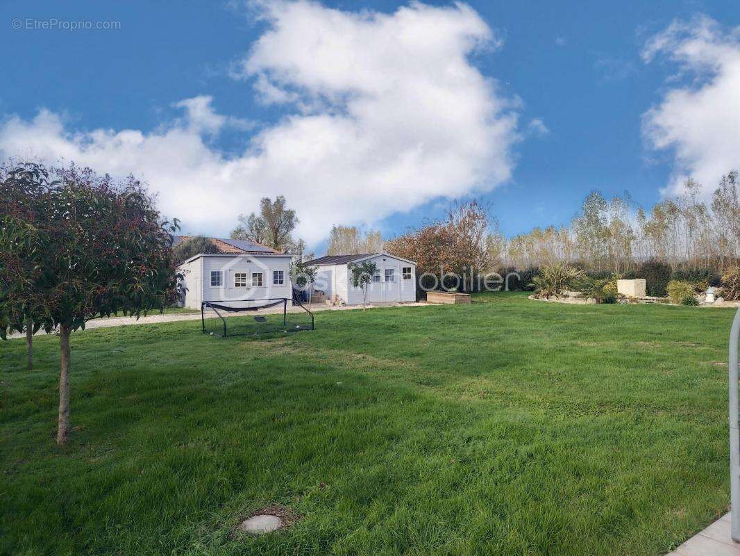 Maison à CAUDECOSTE