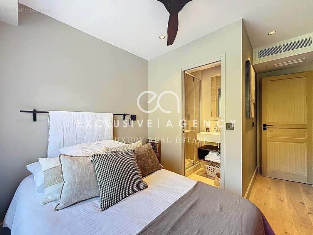Appartement à VALLAURIS