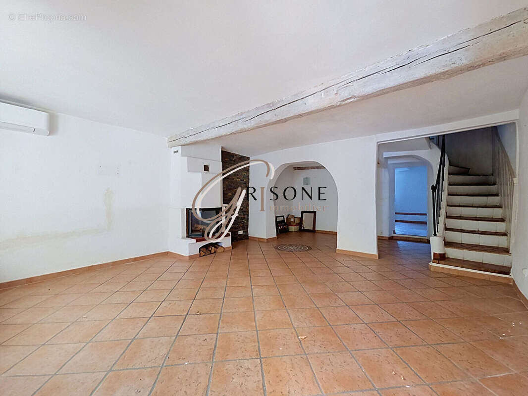 Maison de village authentique de 150 m² à Six-Fours-les-Plages - photo 6