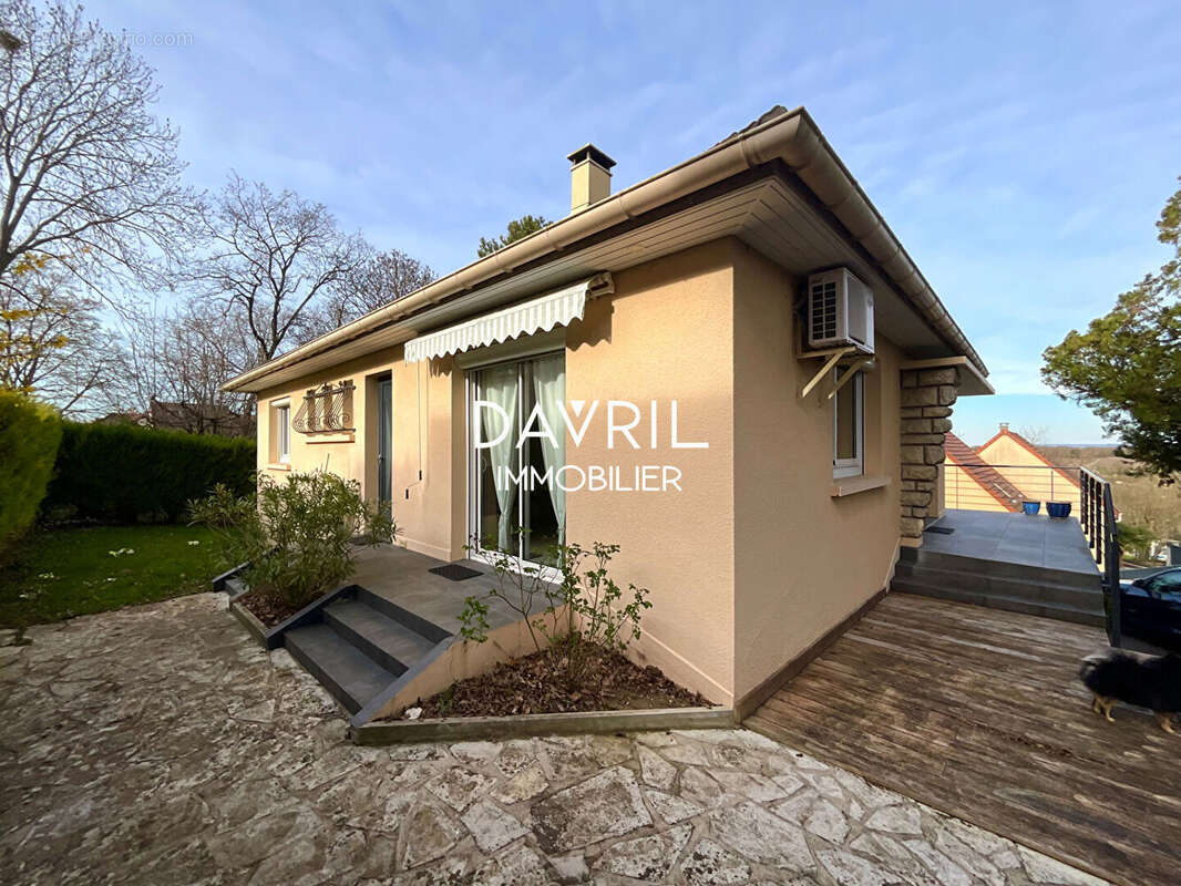 Maison à JOUY-LE-MOUTIER