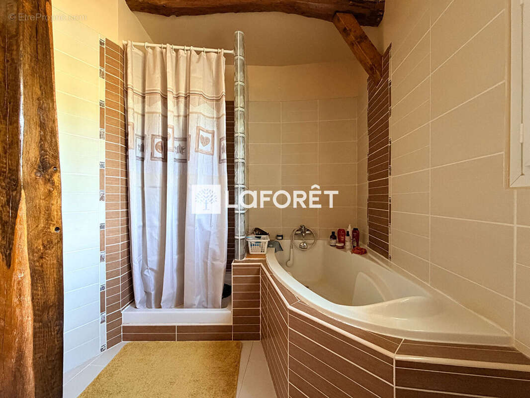 Maison de plain pied avec piscine - photo 8